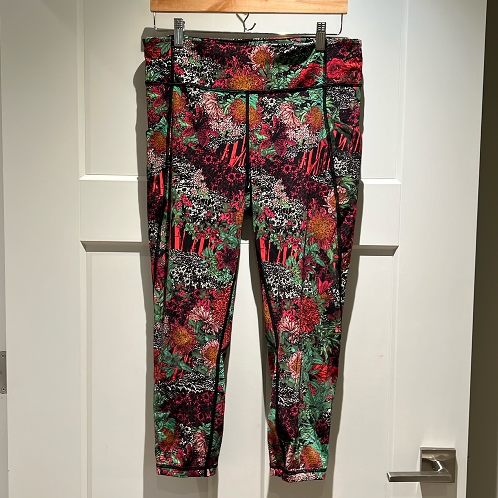 Lululemon Speed Up Tight Garden Zen Multi Crop